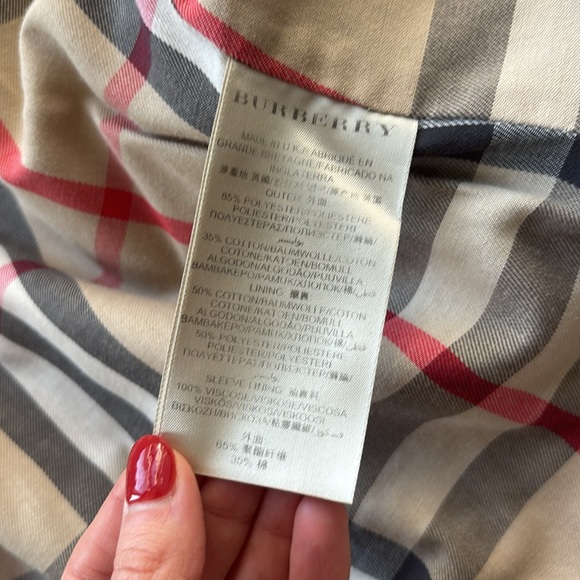 Burberry short trench coat, size 2 - Picture 7 of 9